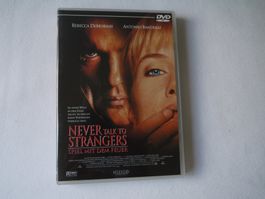 NEVER TALK TO STRANGERS -Spiel mit dem Feuer(1995) Antonio B