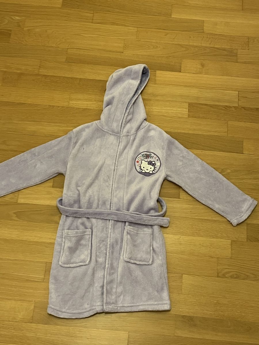 Accappatoi: Badmantel 122/128 Hello Kitty – Usato da Küssnacht am Rigi venduto da icbicb