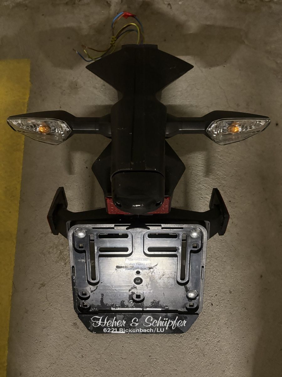 Kawasaki Tutti i ricambio per moto: Kawasaki Z650 original Heck. – Usato da Rickenbach LU venduto da lino_huber