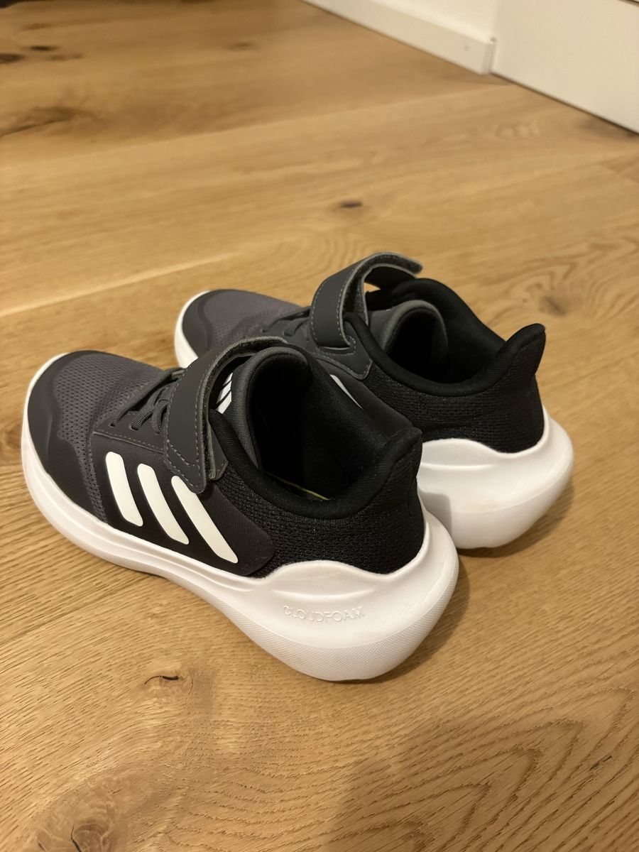 Adidas Scarpe per ragazzi: Kinderschuhe adidas – Usato da Horn venduto da ant_766g 1