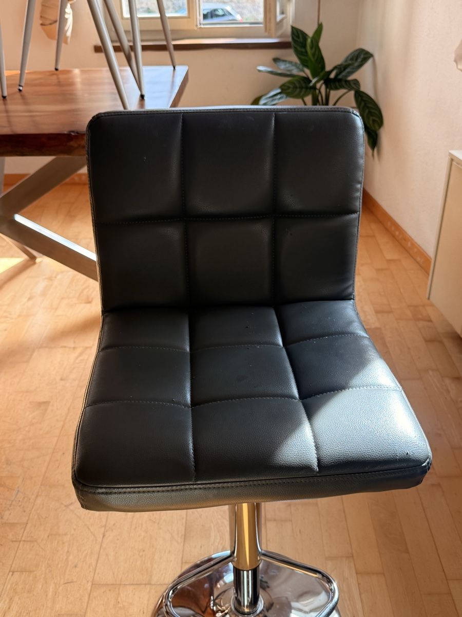Hocker: Barhocker Kunstleder gebraucht 4 Stück – Gebraucht aus Andelfingen von mir_k5sx 4