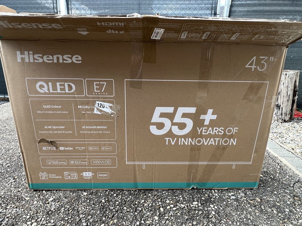 Fernseher: QLed Hisense TV  – Defekt aus Oftringen von Lana_