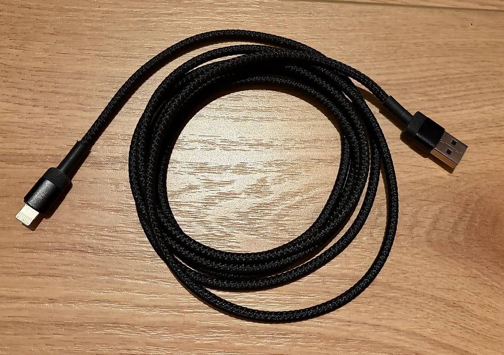Cavi: Iphone Lightning Ladekabel 2.5m – Usato da Herzogenbuchsee venduto da DC_1978