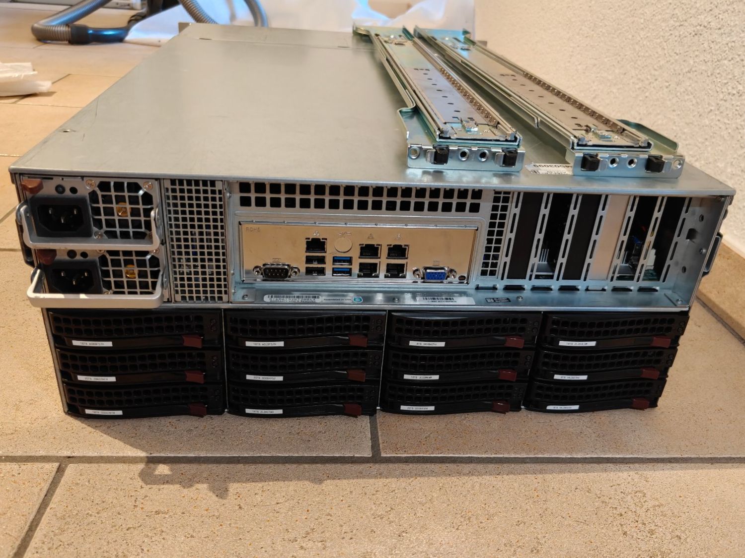 Supermicro Server: Supermicro Storage Server - 2x Xeon E5-2687W v3, 128GB RAM – Usato da Belp venduto da xbone86 2