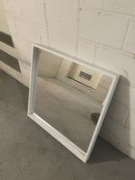 Weisser Wandspiegel quadratisch (ca. 50x50cm)