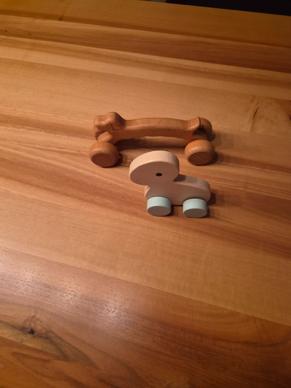 Spielzeuge: Holzspielzeug: Rollhund und Knochenroller – Gebraucht aus Ibach von urs_sl5h