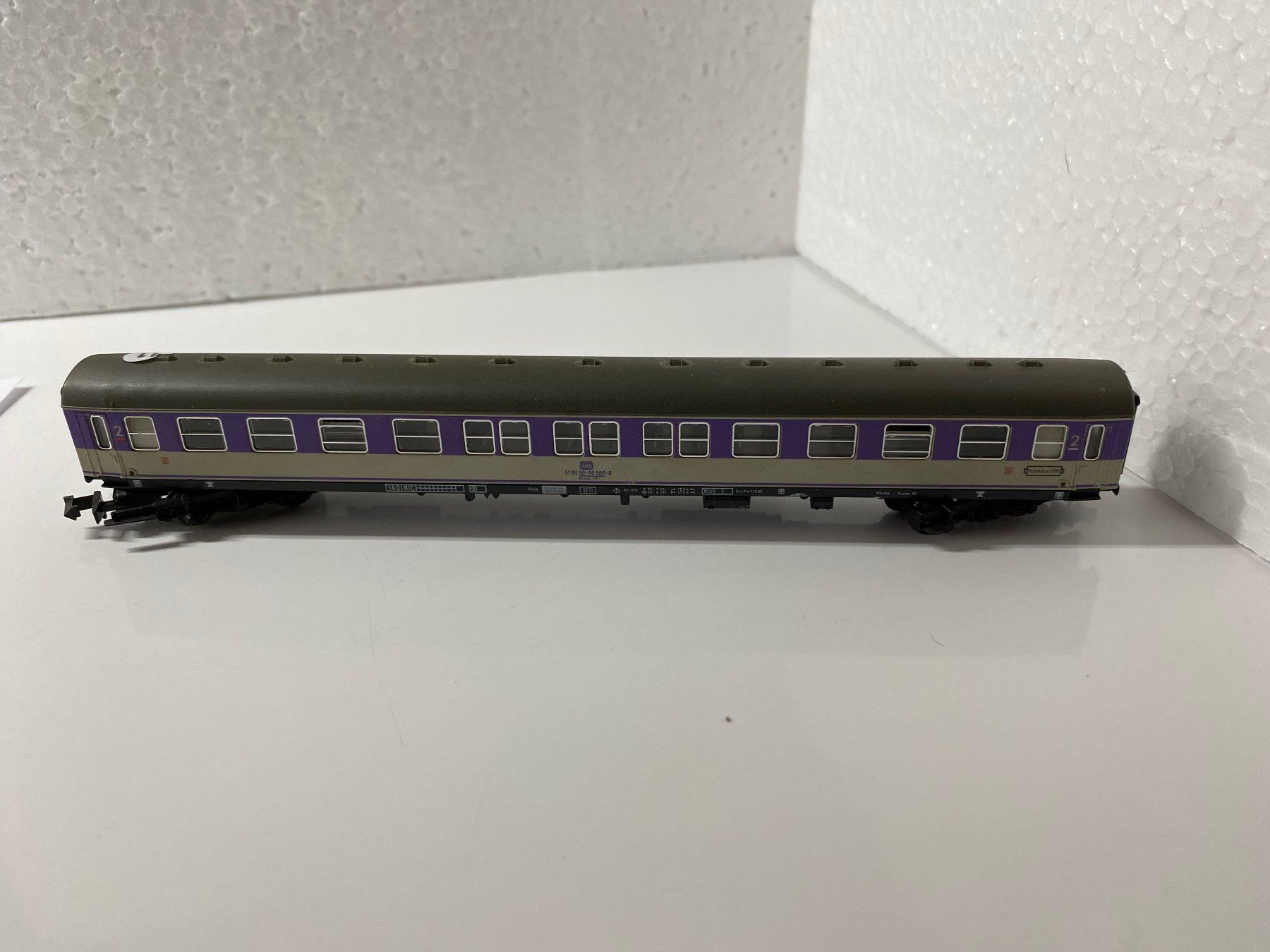 Fleischmann Modellini di ferrovie: DB Waggon Spur N Fleischmann Kratzer-Kleber 11 – Difettoso da Kerzers venduto da tisyayasuBE 4