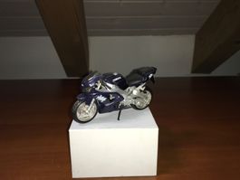 Yamaha NZF R1 - 1/18