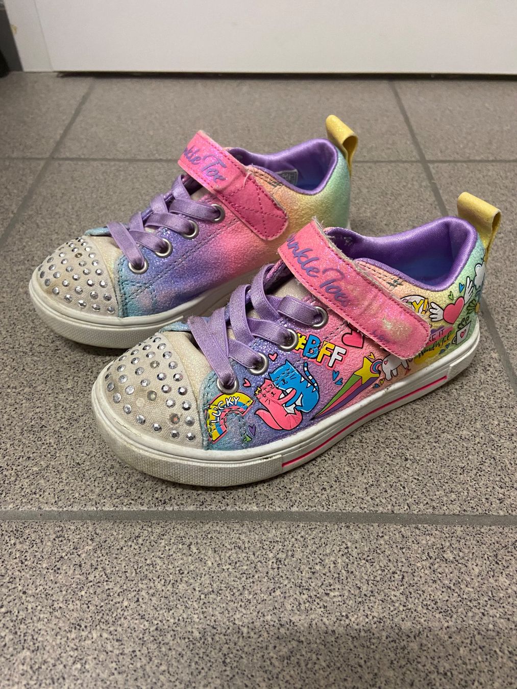 Skechers Schuhe für Jungen: Sneaker Skechers Twinkle Sparks 27 – Gebraucht aus Arbedo von gregmccooper 1