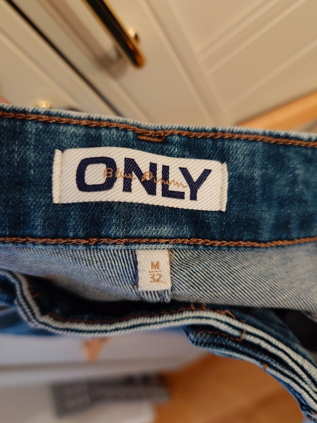 Only Jeans: ONLY Jeans ONLBLUSH  Midwaist | M/32 – Usato da Muri AG venduto da komich4 3