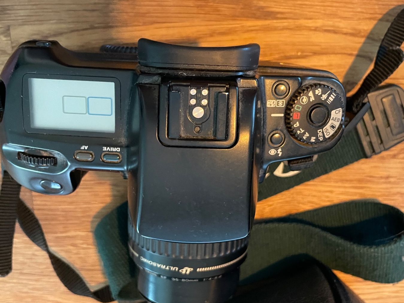 Canon Fotocamera: Canon EOS 100 Kamera mit Objektiv – Usato da Bülach venduto da bjoernbenny 2