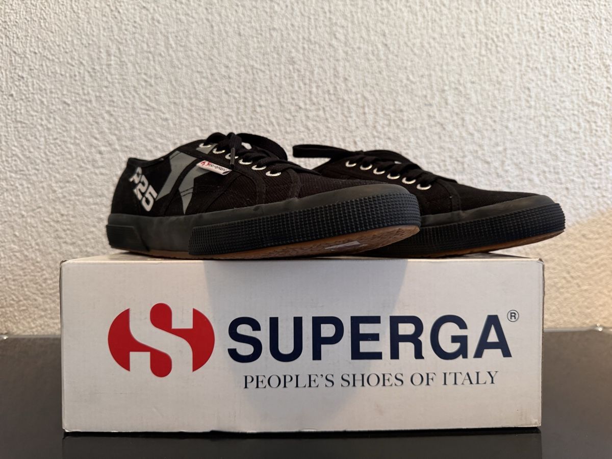 Superga Herrenschuhe: Sneakers von Superga, Grösse 44, neu – Neu und originalverpackt aus Wilderswil von Renaissance1 1