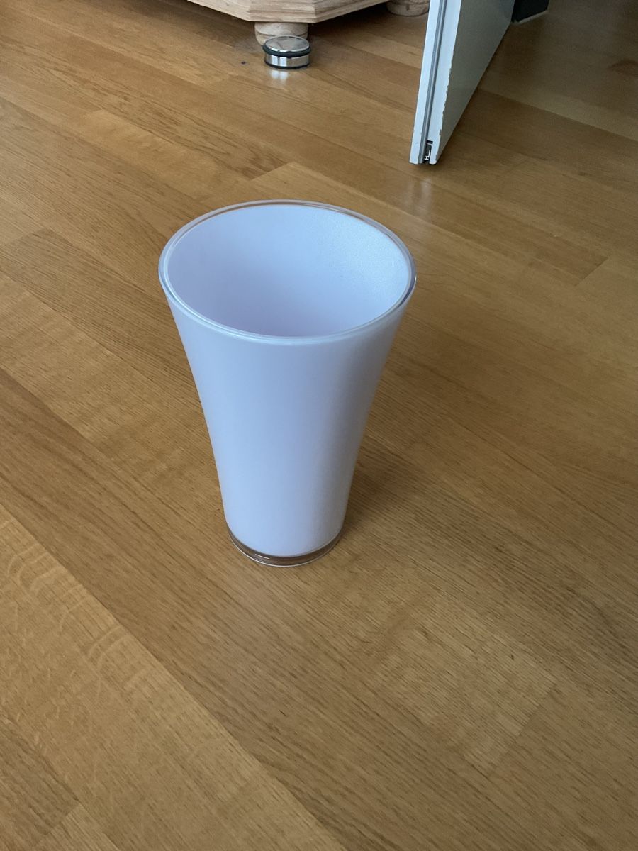 Vasen & Gefässe: Weisse Blumenvase - Zeitlos & Elegant! – Gebraucht aus Zufikon von gia_ld5b 3
