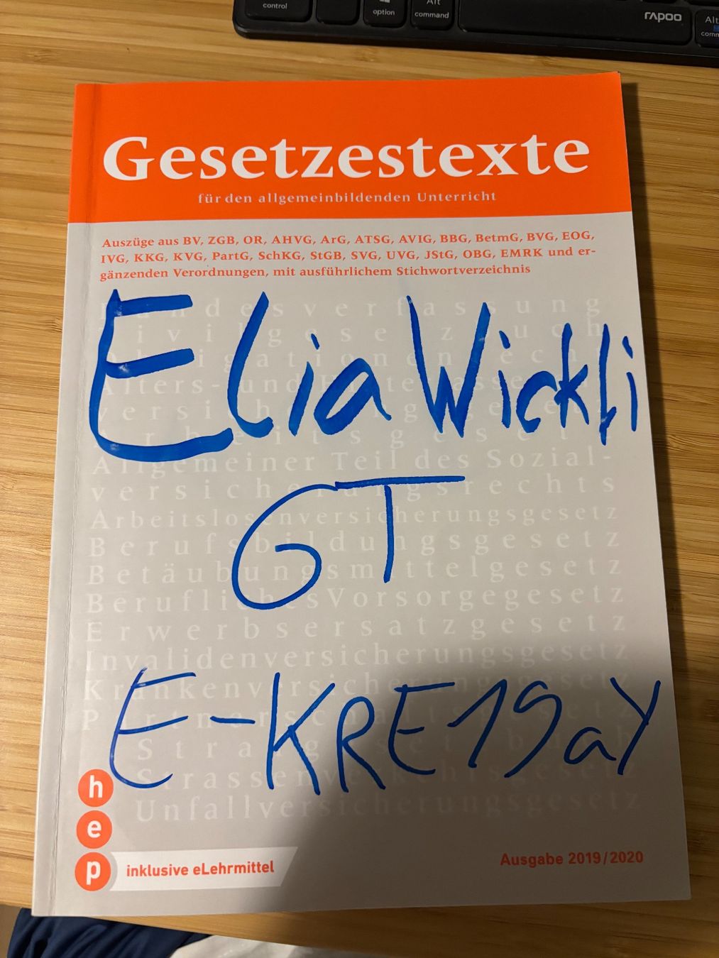 Libri: Gesetzestexte Ausgabe 2019/2020 – Usato da Malters venduto da Elia8