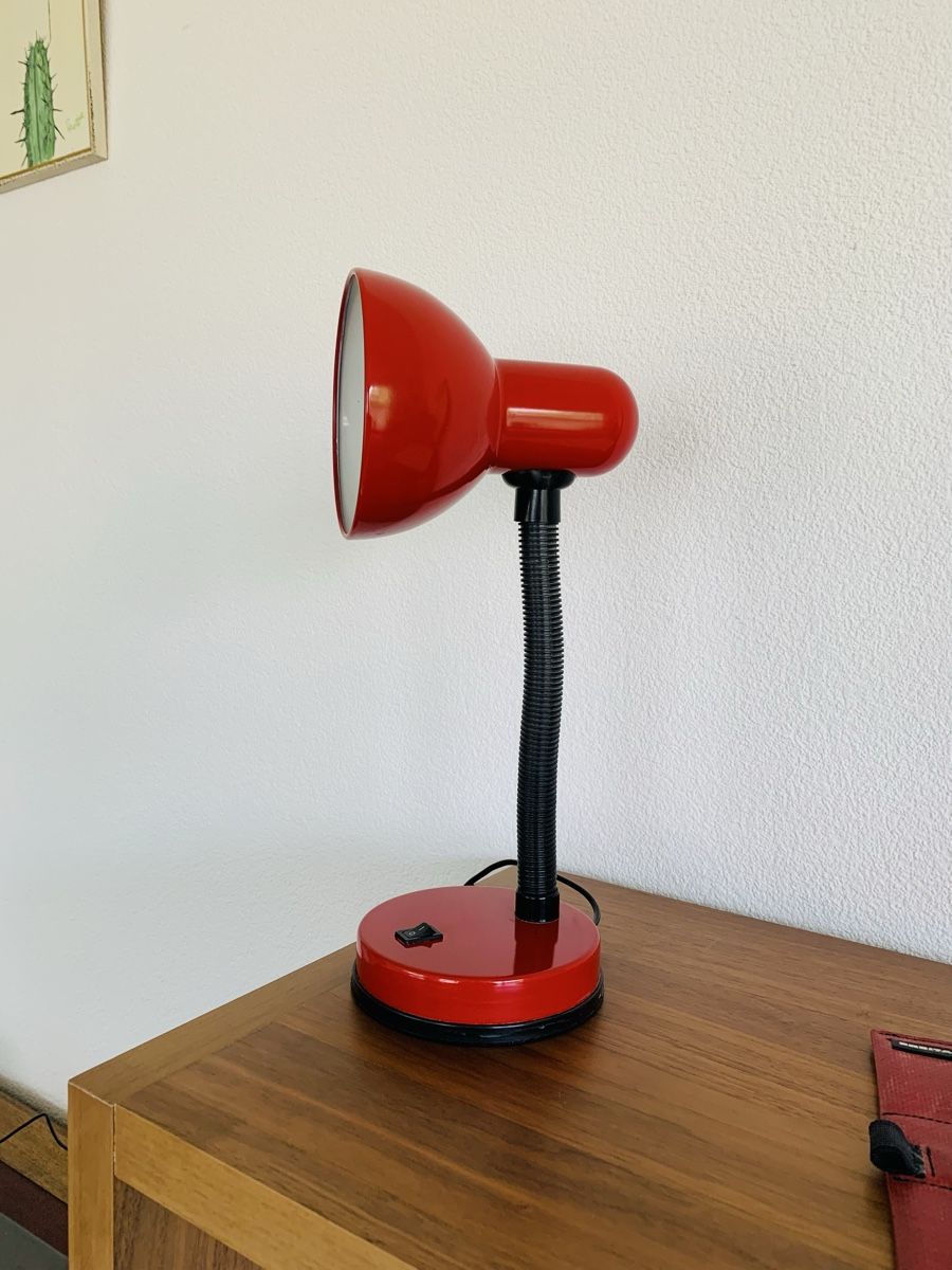 Lampade: Lampe vintage laquée rouge, bel objet – Usato da La Tour-de-Treme venduto da Noura-Noam 5