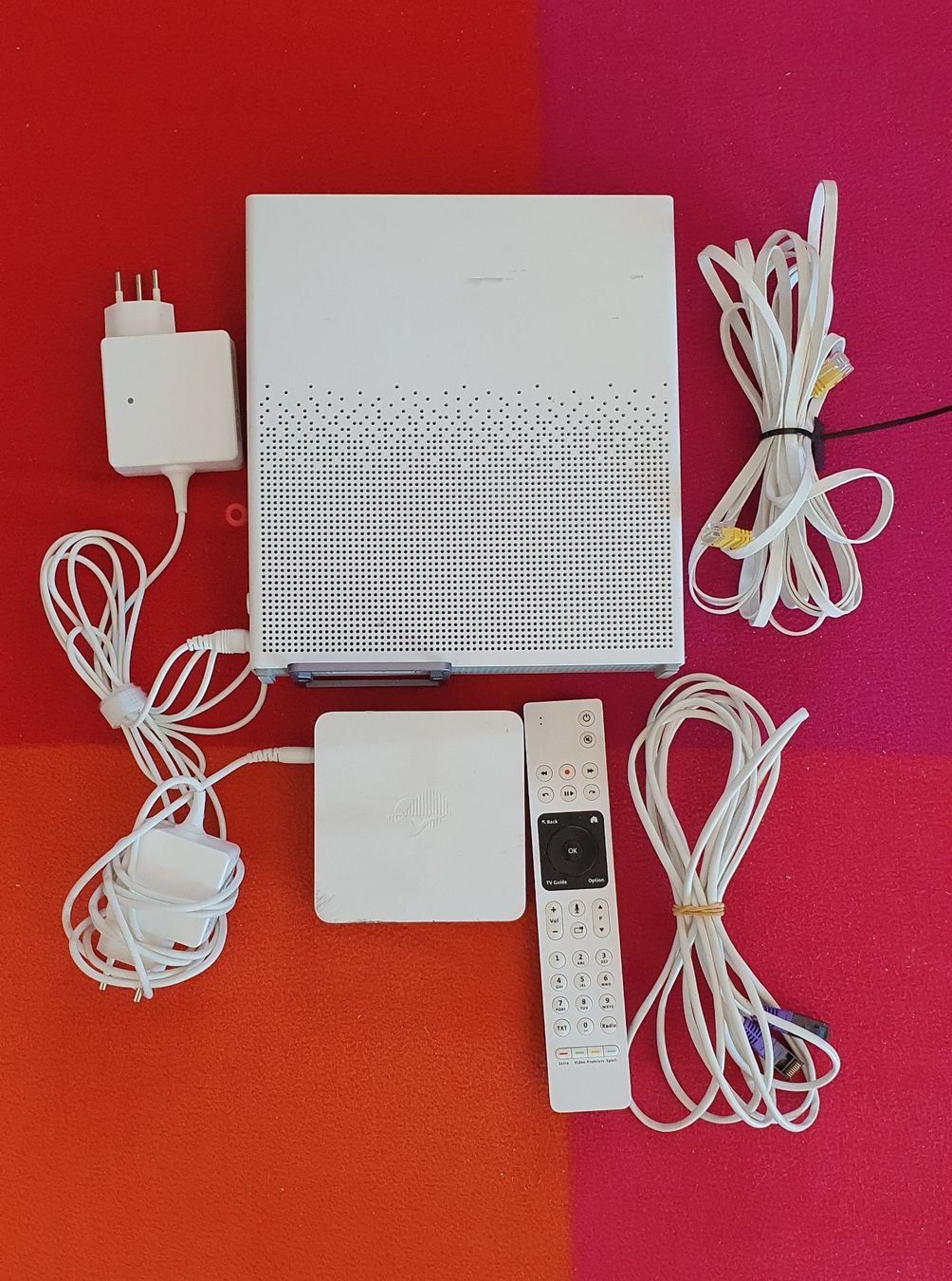 Swisscom Modem & Router: Internet Box 4 + tv Box swisscom complet – Usato da Servion venduto da meno999