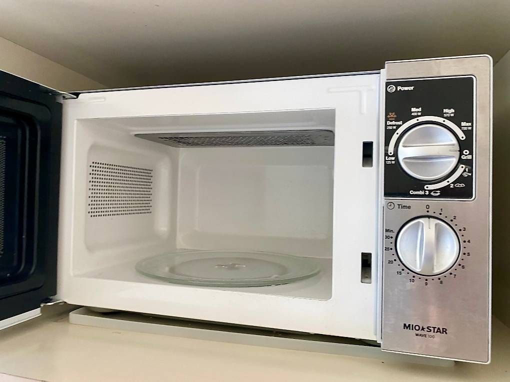 Elettrodomestici da cucina: Micro-ondes Miostar Wave 100, peu utilisé – Usato da Pully venduto da K_Kuhn 1