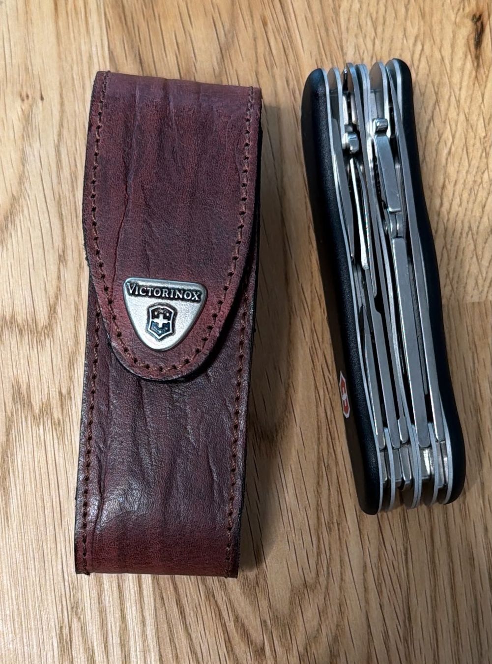 Victorinox Coltelli tascabile: VICTORINOX SACKMESSER MIT ETUI – Nuovo (secondo la descrizione) da Zürich venduto da Frei-Occasionen 3