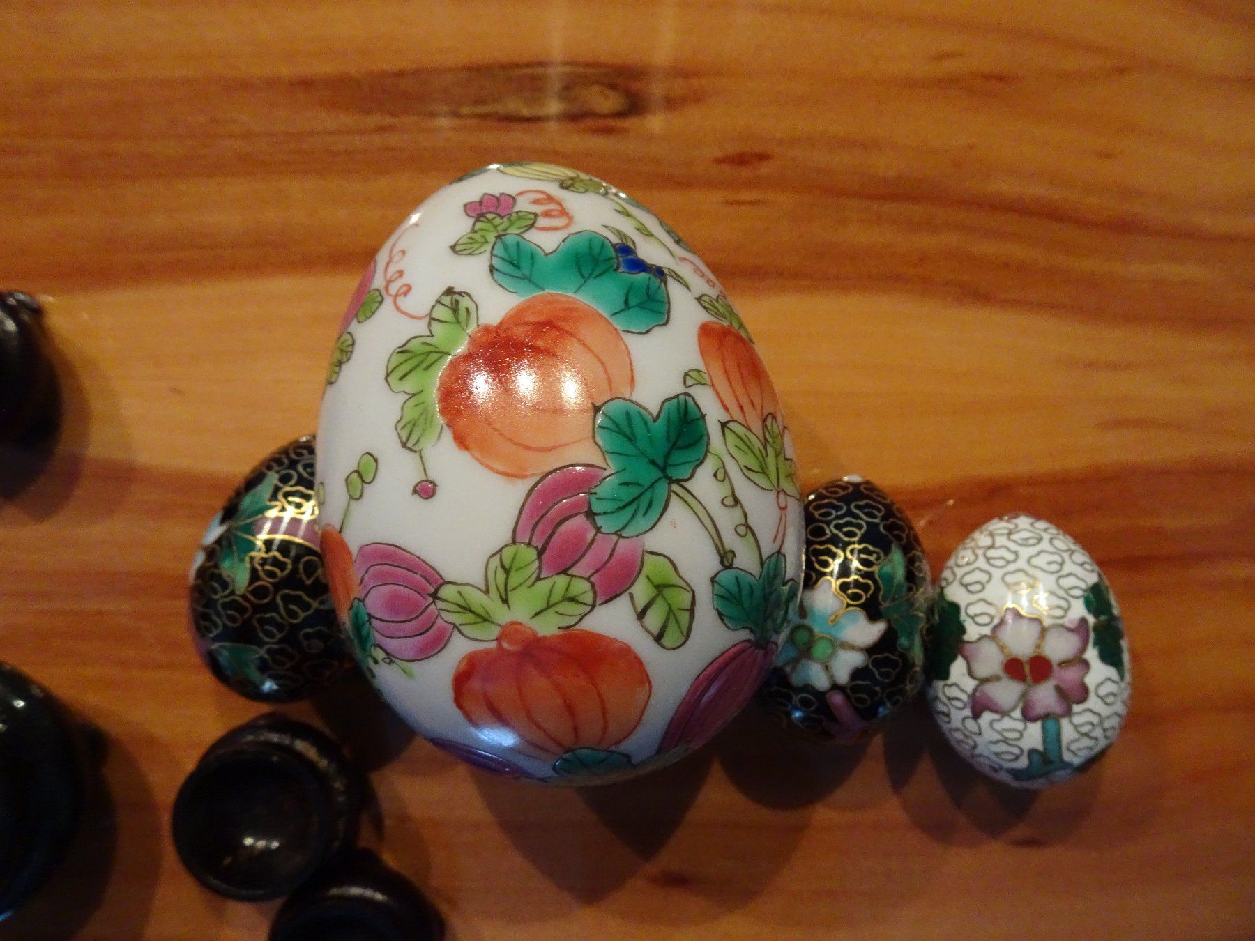 Statuette: Ei   Eier   -  4 Sammel-Eier  aus Porzellan u/oder Cloisonné – Usato da Vitznau venduto da Mina60 2