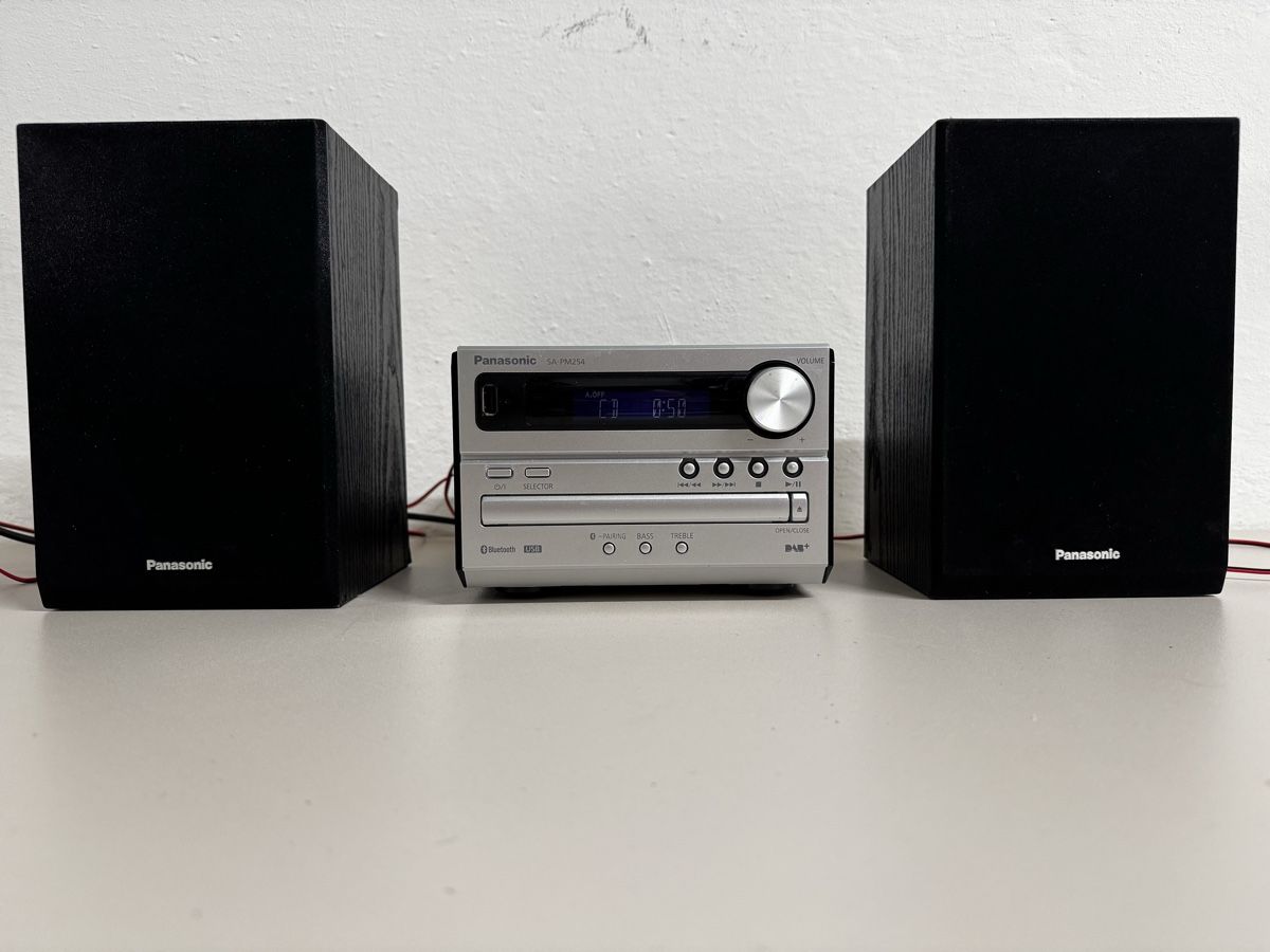 Panasonic Lettore multimediale & Streamer: CD Mikro System Panasonic SA-PM254 CD Stereo Bluetooth& DAB+ – Usato da Zürich venduto da Nobs1 1