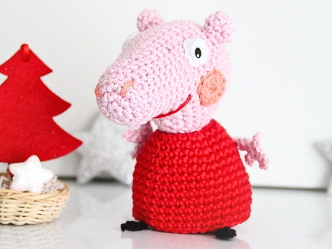 Disney Statuette: Peppa Schweinchen Neu wird auf Bestellung gehäkelt – Nuovo (secondo la descrizione) da Frauenfeld venduto da AlphaCentauri_369_