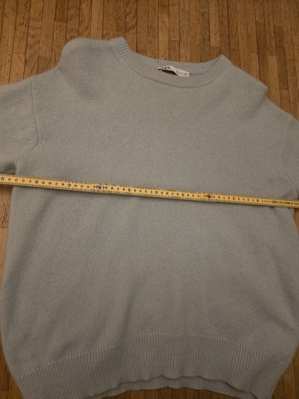 Zara Pulls & Sweat-shirts: Zara Kaschmir Pullover hellblau Grösse M gebrauchter Zustand – D'occasion à St. Gallen par heartbug 3