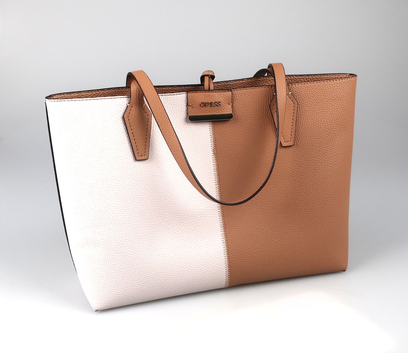 Guess Sacs femmes: Guess Handtasche Bobbi – D'occasion à Volketswil par brockipfannenstil