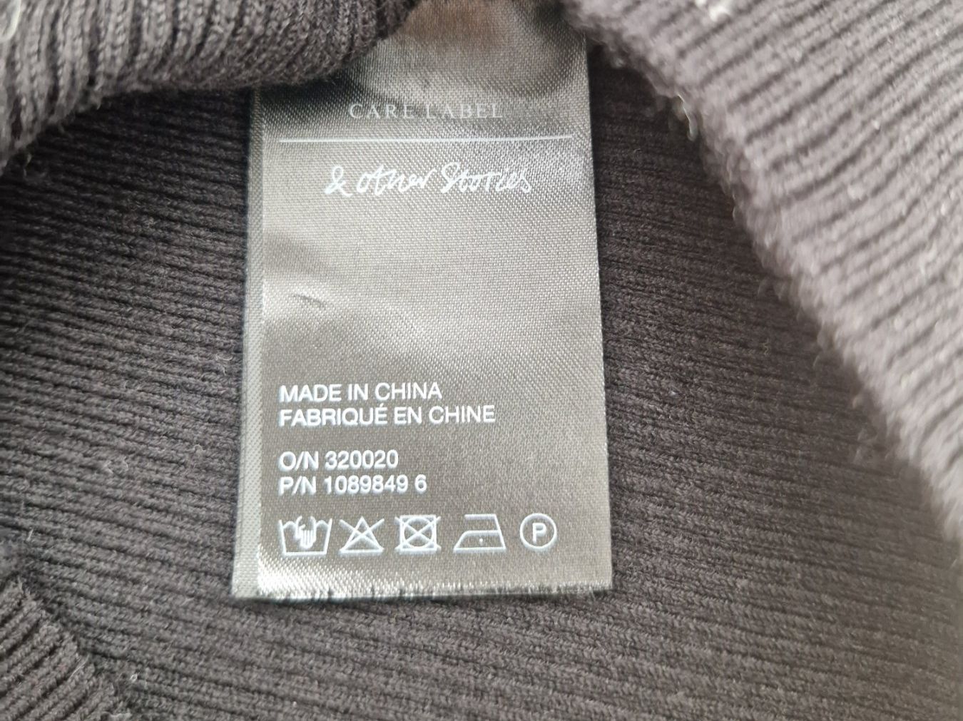 Other Stories Maglioni & Felpe: & other stories Strickpullover mit Blume-Ausschnitt, Gr. M – Usato da Erlinsbach SO venduto da ULIKH 6