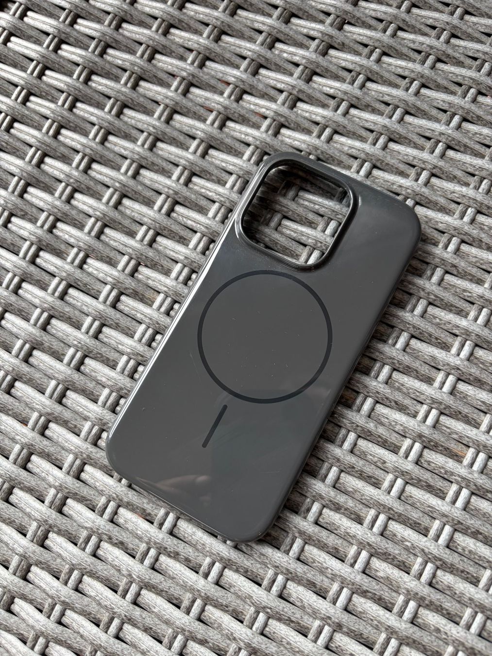 Apple Cover & Protezioni schermo: iPhone 16 Pro Hülle / Cover / Case - Beats – Usato da Thalwil venduto da LeCh1ffre