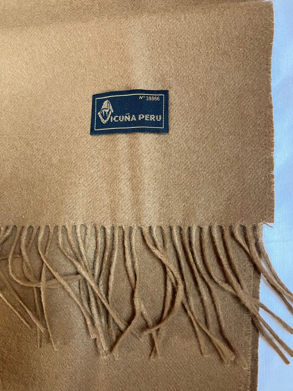 Foulard & Sciarpe: Neu und originalverpackt:  100% Vikunja Schal BASEL – Nuovo e nell'imballaggio originale da Bassersdorf venduto da groovygremlin 4