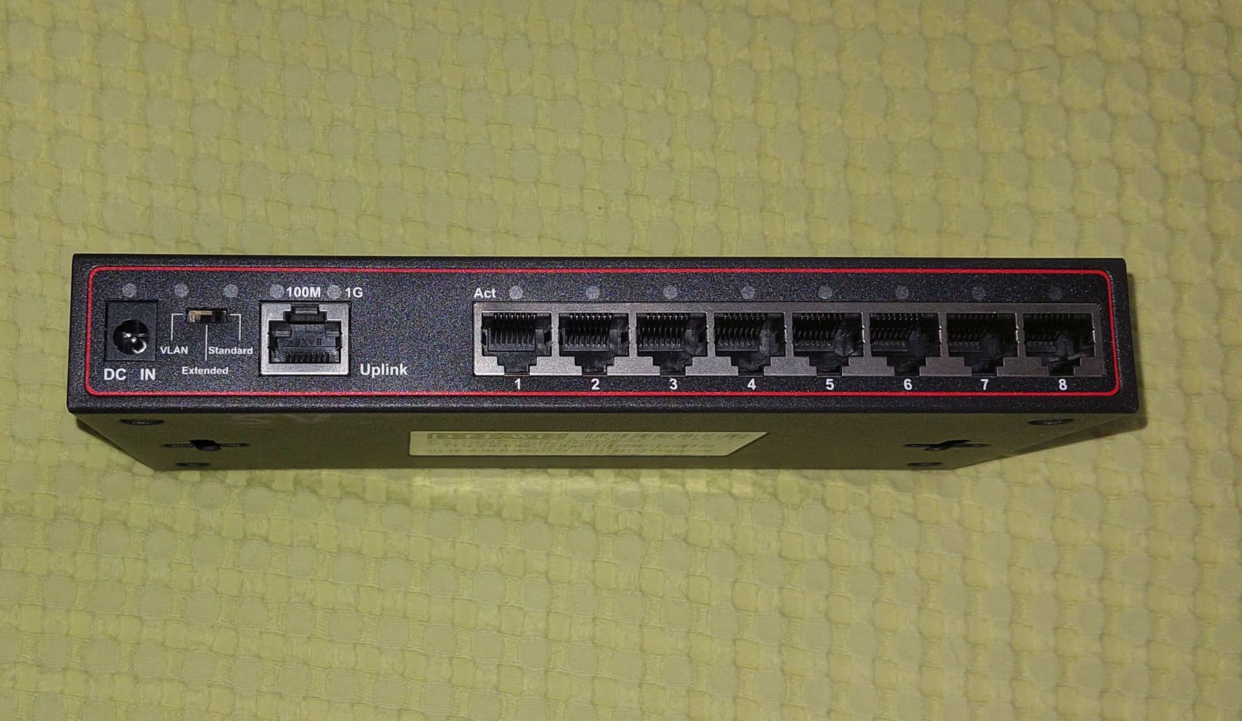 Hubs & Switches: LAN Switch Netzwerk-Switch – Neuf (Voir description) à Bauma par rtvstr