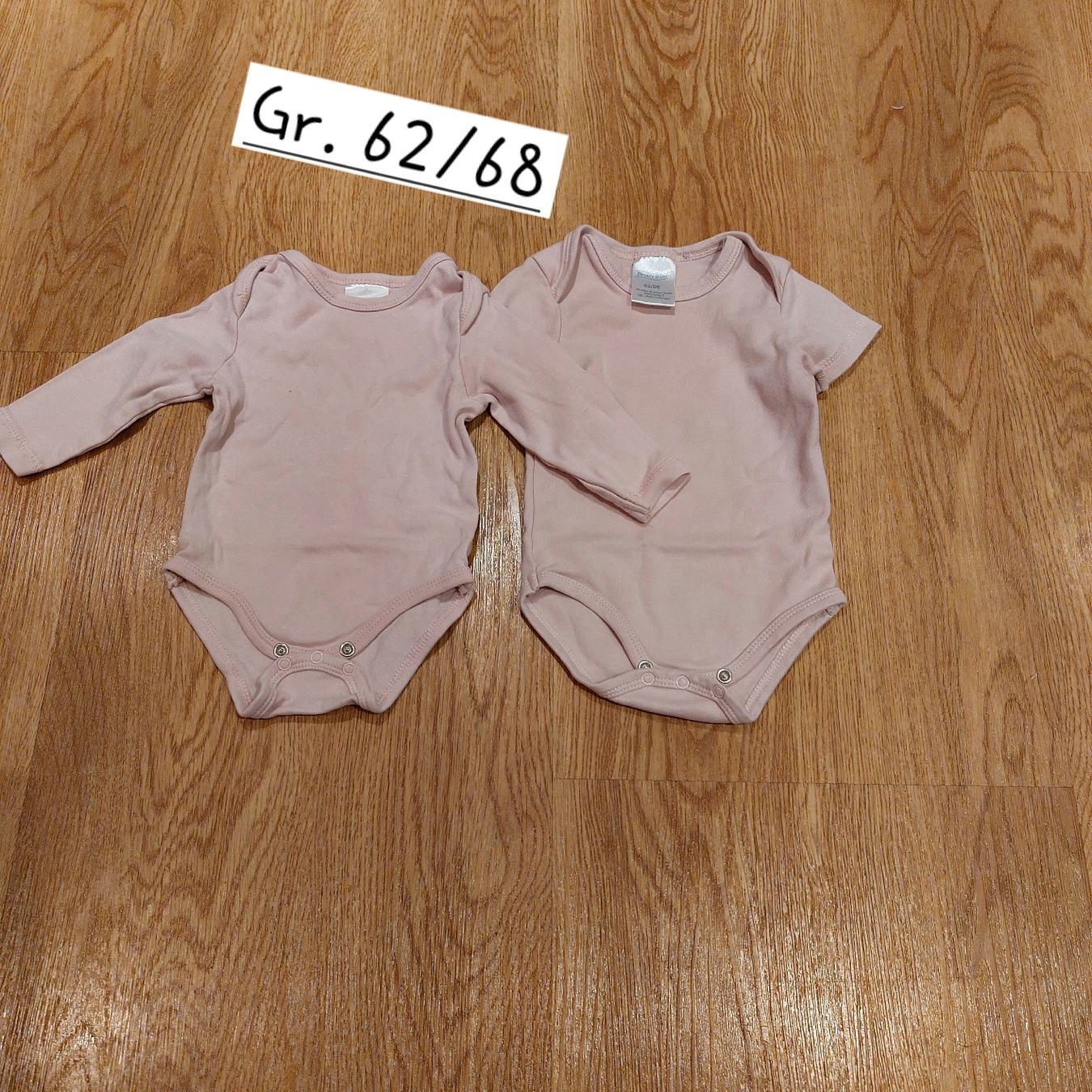 Unterwäsche: 2 süsse Baby Bodys Gr. 62/68 – Gebraucht aus Stans von Stupsi11283