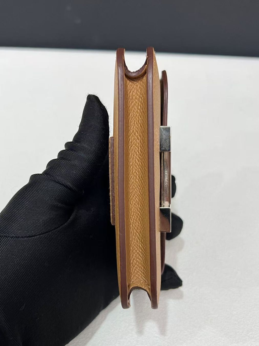 Hermès Borse da donna: Hermès Constance Slim – Nuovo (secondo la descrizione) da Neuchatel venduto da ros_kkw2 5