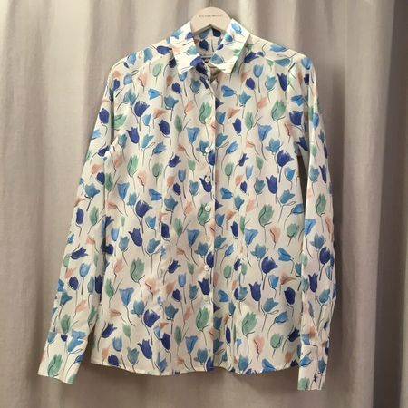 Bluse Liberty „Tulip Shadow“ Tulpe blau rosa auf weiss Gr44