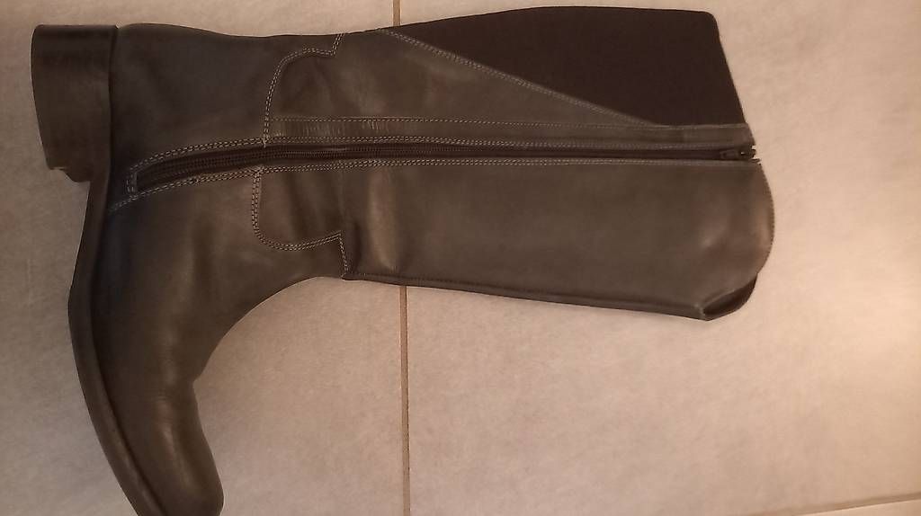Damenschuhe: Weitschaftsstiefel Grau Grösse 38 – Gebraucht aus Allschwil von Camy061 3