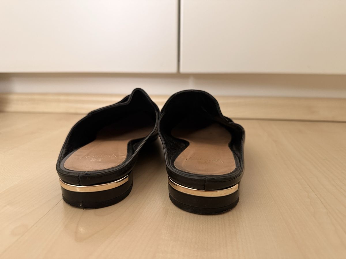 Navyboot Damenschuhe: Navyboot Leder Slipper Gr. 39 – Gebraucht aus Neerach von lar_tkp2 2