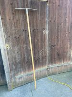 Gebrauchter Rechen  für den Garten Herbst