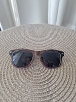 Stylische Kindersonnenbrille für sonnige Tage