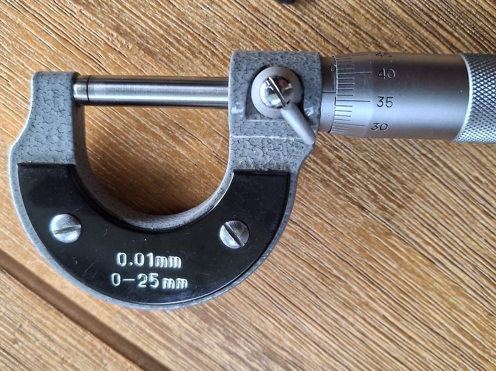 Misurare: Bügelmessschraube / Mikrometer 025 mm  mit Etui – Usato da Rüti ZH venduto da Liliane_market 2