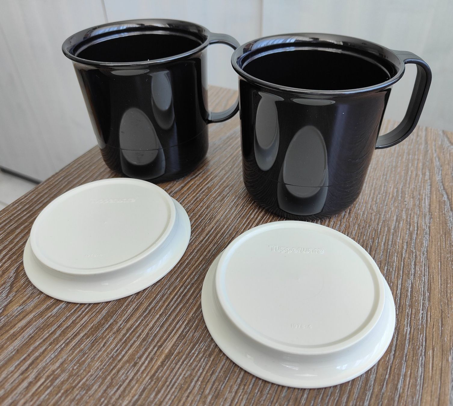 Tupperware Tassen: Tupperware Tassen mit Deckel 2 Stück !!!!!! – Neu (gemäss Beschreibung) aus Flaach von Lonzo99 2