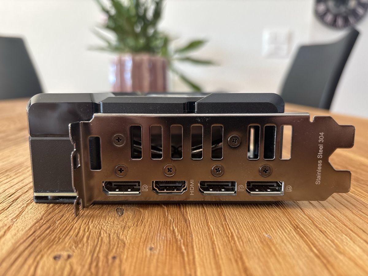 Asus Schede grafiche: Asus Dual RTX 4070 Super OC – Usato da Otelfingen venduto da IT_Fan_88 2