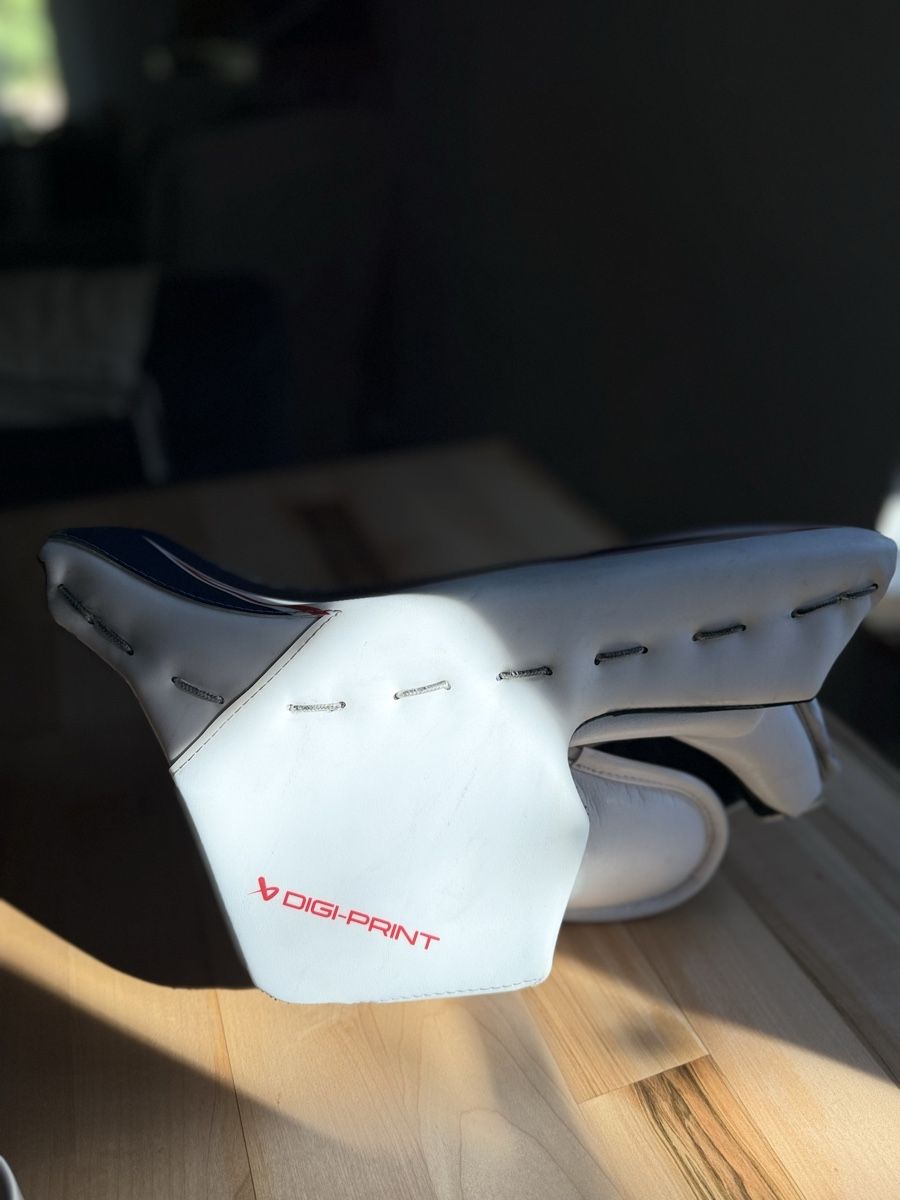 Protezioni & Imbottiture: Eishockey Goalie Blocker Bauer Flylite Fullright  – Usato da Herdern venduto da garmi7 5