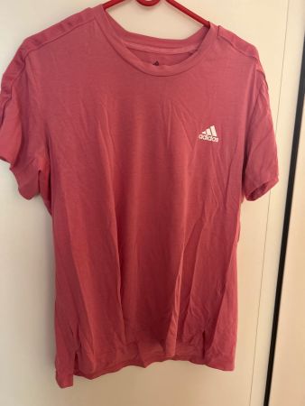 Adidas T-Shirt, sportlich, Grösse XL Top Zustand!
