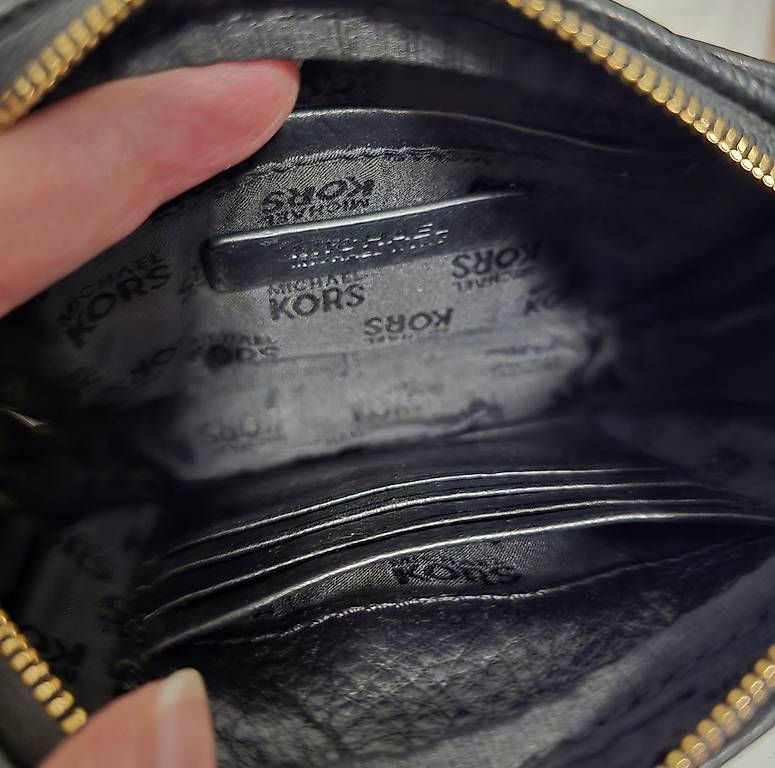 Borse da donna: schwarz/goldene MK Michael Kors Tasche – Usato da Aesch BL venduto da nicole_g_ 1