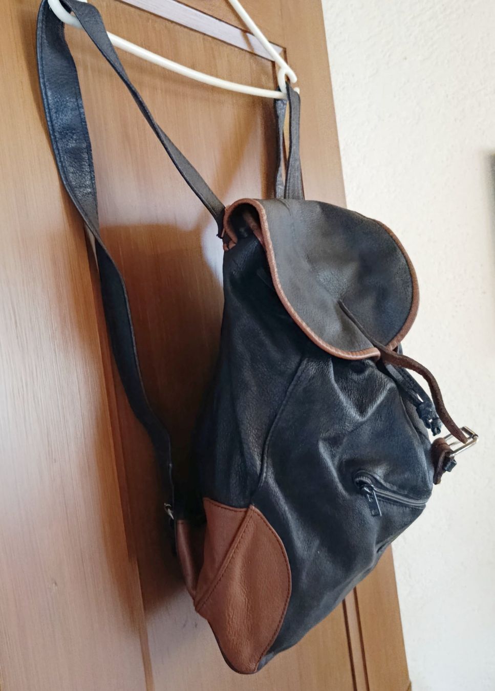 Zaini: Rucksack schwarz/braun Leder oder Lederoptik – Usato da Bern venduto da Delphin77 2