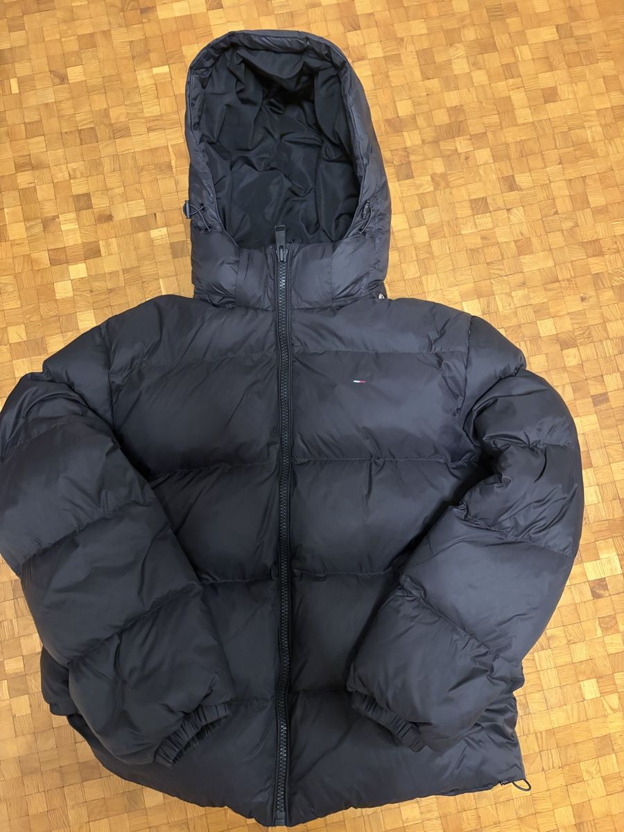 Tommy Hilfiger Jacken: Winterjacke Tommy Hilfiger – Gebraucht aus Eggerberg von nicolas.wasmer
