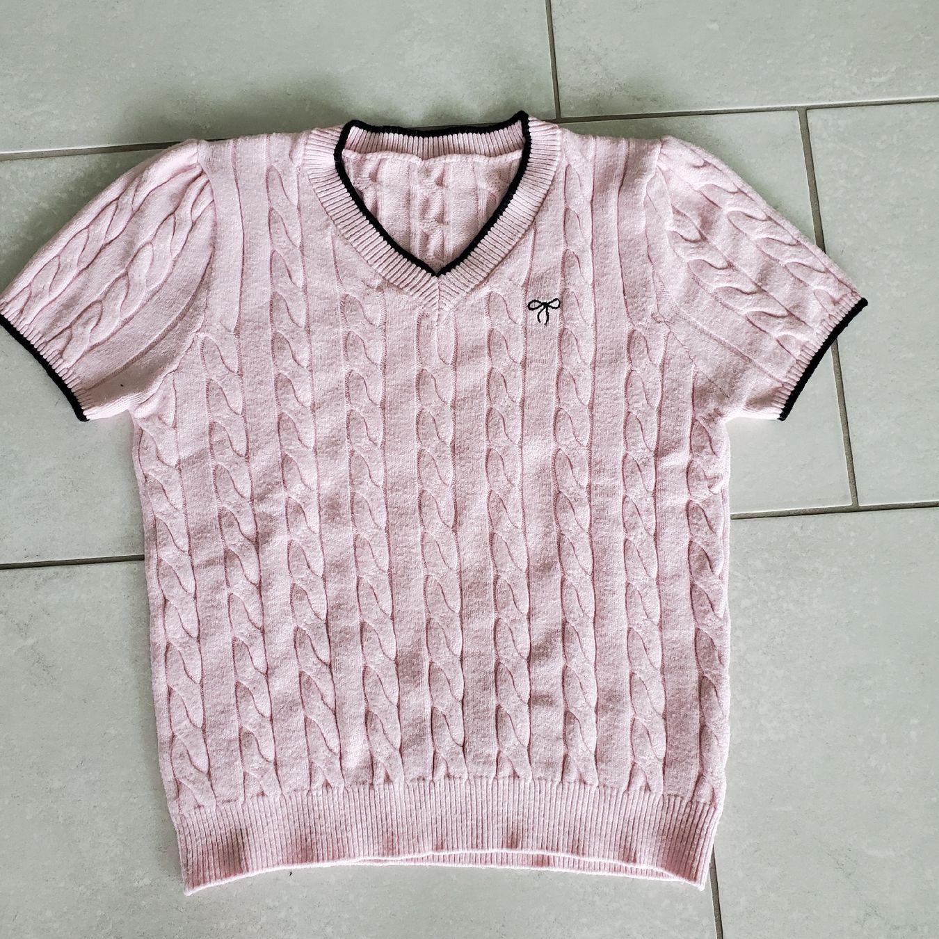 Maglioni & Felpe: kurzer Pullover Gr. L (eher M) – Usato da Engelburg venduto da Pascel