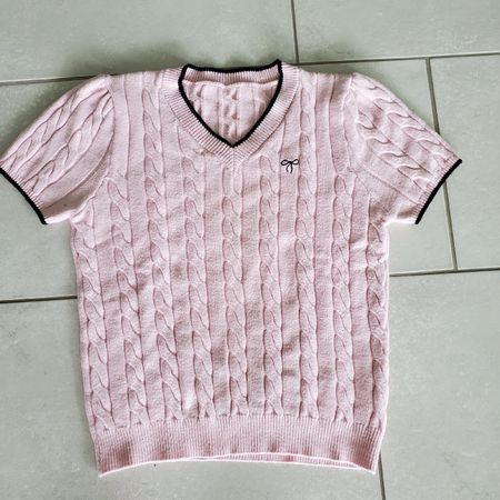 kurzer Pullover Gr. L (eher M)