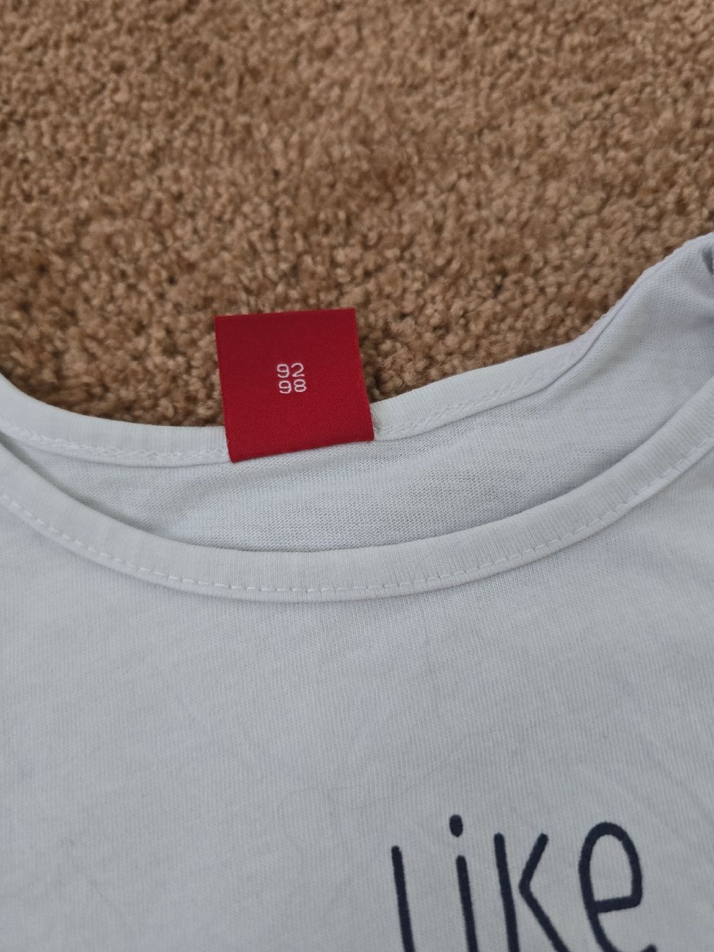 Ensembles coordonnés: 4 Mädchen Shirts Gr. 92-98 – D'occasion à Unterentfelden par Panda-87 2