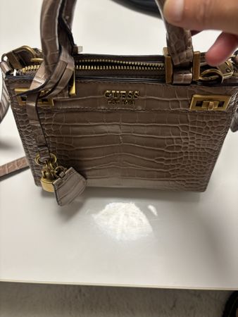 Sac à main Guess beige très bon état